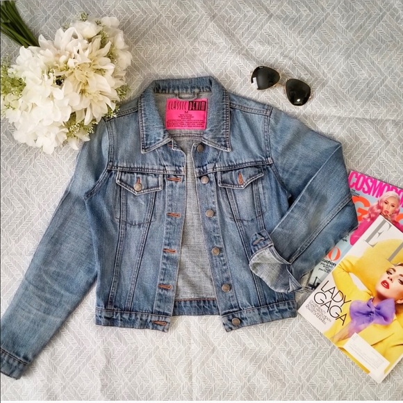 Jean jacket - Picture 1 of 3